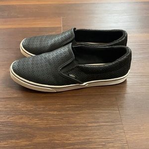 Black Vans!